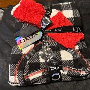 NWT XOXO 3 piece fleece pajama set